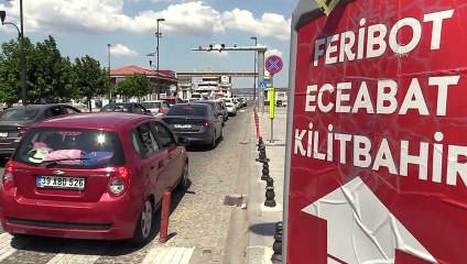 ÇANAKKALE - Feribot iskelelerinde tatilcilerin dönüş yoğunluğu sürüyor
