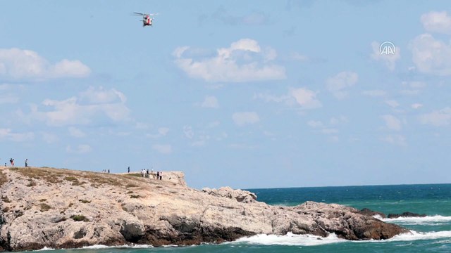 İSTANBUL - Şile'de, denizde kaybolan 3 kişiden birinin cansız bedenine ulaşıldı