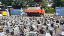 ماليزيا تسحق المئات من أجهزة تعدين بيتكوين