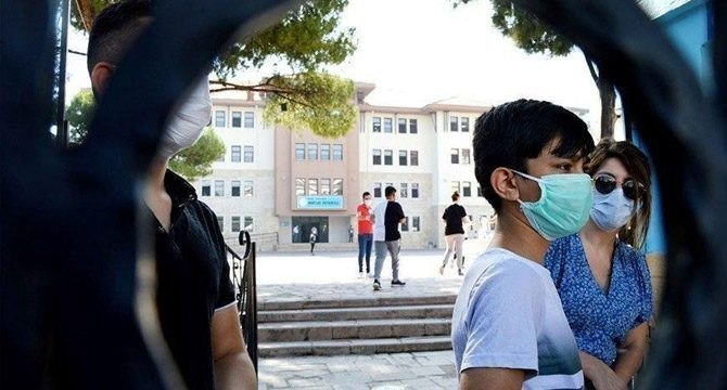 Dünya diken üstünde! 4. dalga kapıda: Yüz yüze eğitim tehlikede