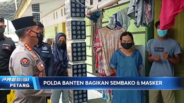 Polda Banten Berikan Bansos Sembako Kepada Masyarakat Door to Door