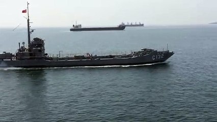 Ç132 military ship circumnavigation