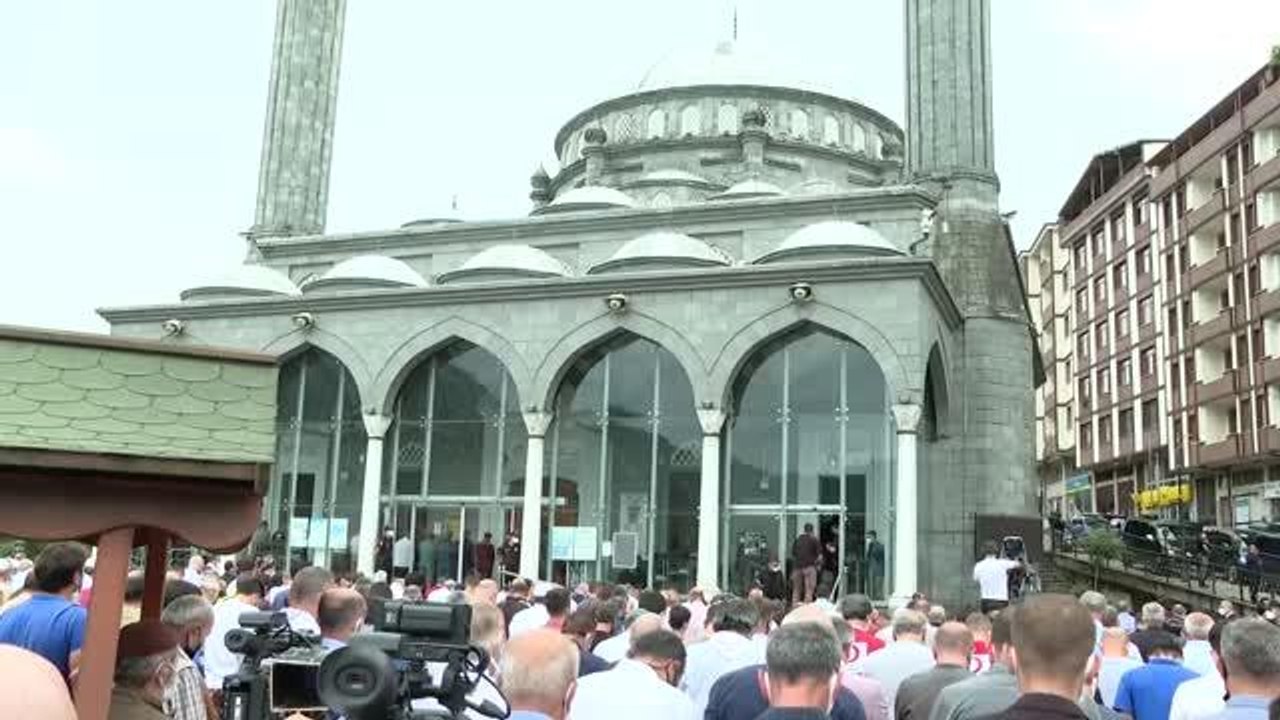 Son dakika haber! Cumhurbaşkanı Erdoğan: "Bölgemizde yaşanan afetler sebebiyle buruk bir bayram geçiriyoruz"