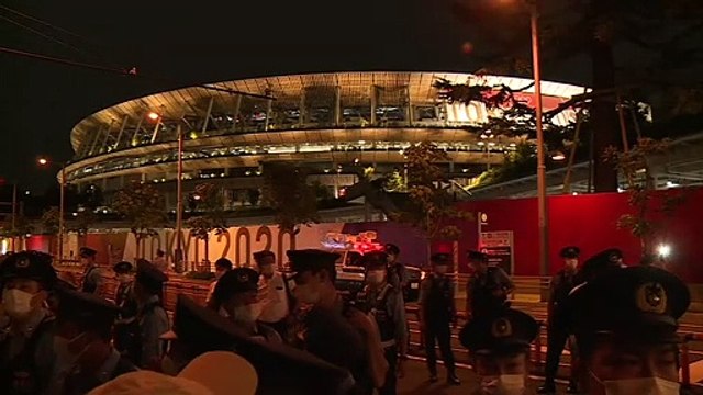 Começam Olimpíadas de Tóquio, apesar de protestos