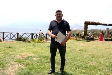 Otelin isim ve sahibinin değişmesi ile tatil hayalleri suya düşen vatandaşlar otelin havuzunu bastı