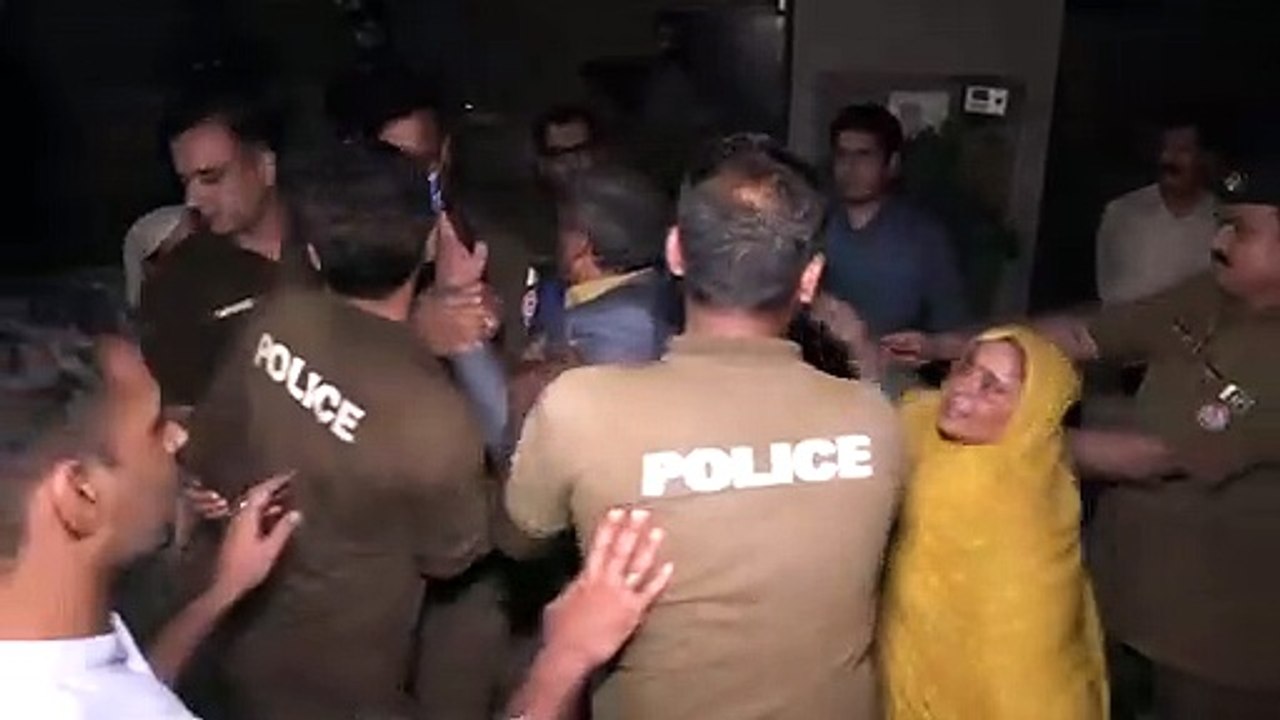 Journalist Asad Kharal of BOL News Arrested : Exclusive Video Footage