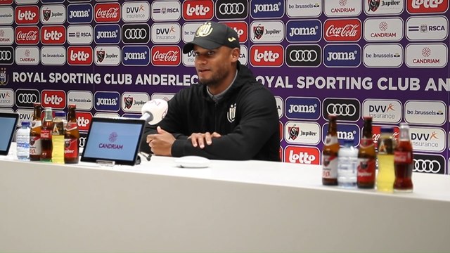 Vincent Kompany avant le match entre le RSCA Anderlecht et l'Union Saint-Gilloise