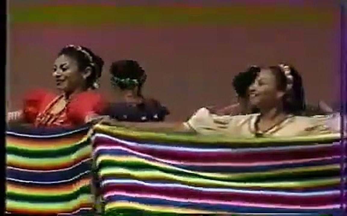 El Baile de Los Chales