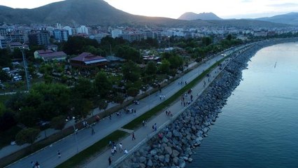 Tatvan binlerce misafiri ağırlıyor