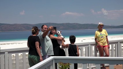 BURDUR - Salda Gölü'nde bayram tatili yoğunluğu yaşanıyor