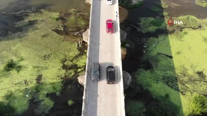 Su seviyesi azalan nehirlerde adacıklar oluştu