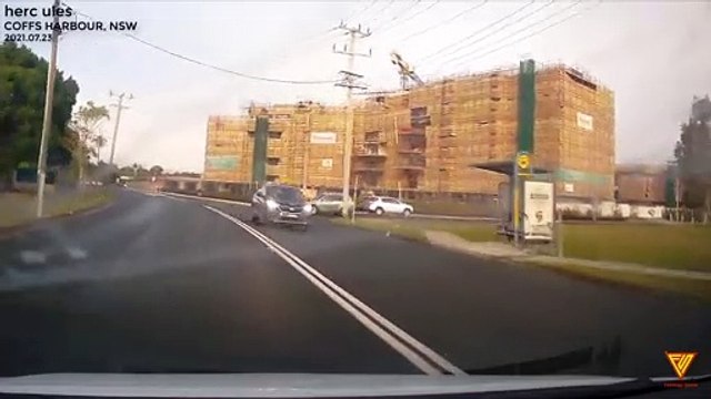 Driver fails to give way 2021.07.23 — COFFS HARBOUR, NSW