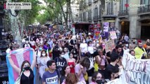 شاهد | مسيرة في برشلونة ضدّ رهاب المثلية بعد جريمة قتل
