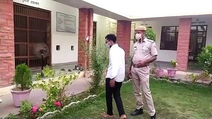 हत्या व शव जलाने के बाद नम्बर प्लेट बदलकर चलाता रहा कार