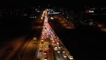 'Kilit kavşak' Kırıkkale'de gece yarısı trafik yoğunluğu: Araç kuyruğu 15 kilometreyi buldu