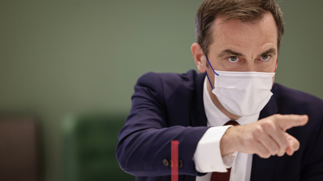 Olivier Véran répond aux questions des lecteurs du Parisien…. non vaccinés