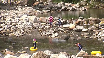 4차 유행 속 더위 덮친 주말...계곡 물놀이객 '드문드문' / YTN