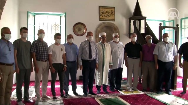 Kapalı Maraş'ta 47 yıl sonra ibadete açılan Bilal Ağa Mescidinde ilk cuma namazı kılındı