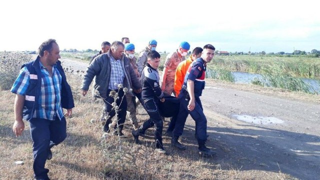 Kuzeni ve kızını kurtarmak isterken can verdi