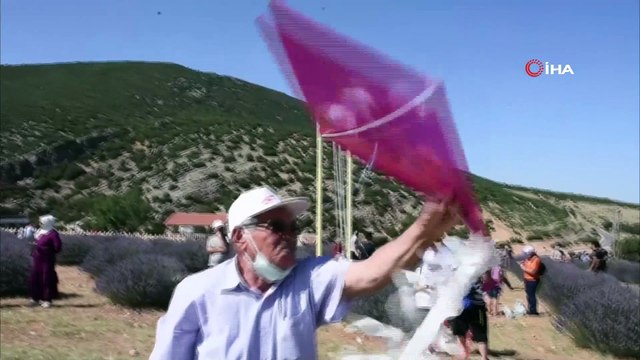 Lavanta kokulu köyde uçurtma şenliği