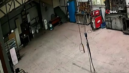 Hırsızın iş kazası güldürdü