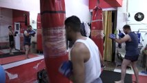 KİLİS - Suriyeli boks antrenörü geleceğin şampiyonlarını yetiştirmek için çalışıyor