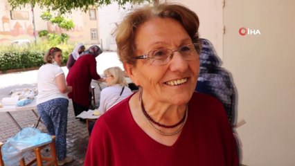 Kadınlar, yöresel 'çığırtma' ile hayır yapıyor