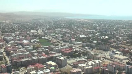 Kurban Bayramı tatili dolayısıyla yoğunluk yaşanan yollar helikopterle denetlendi