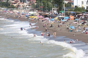 "Batı Karadeniz'in incisi" Akçakoca'da tatilci yoğunluğu devam etti