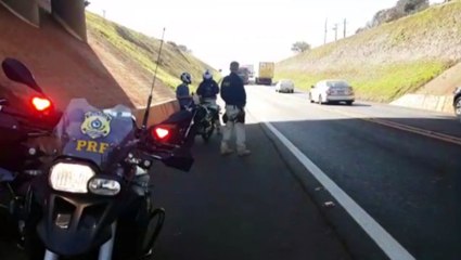 Operação Atalaia é realizada pela PRF na rodovia BR-277 com foco na fiscalização de motociclistas