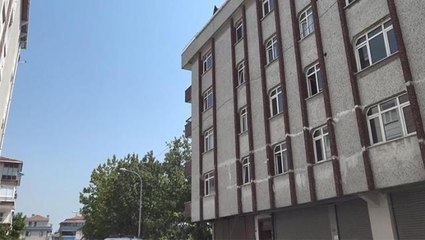 Deprem nedeniyle boşaltılan binada bir erkek cesedi bulundu