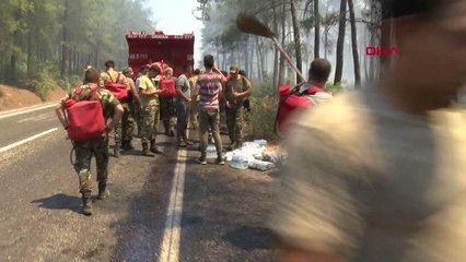 AZERBAYCAN'DAN GELEN İTFAİYECİ: 'TÜRK KARDEŞLERİMİZ İÇİN ELİMİZDEN GELENİ YAPARIZ'