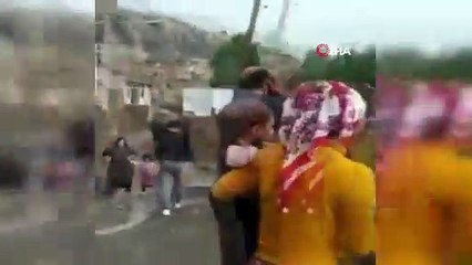 Van Başkale'de sel felaketi! Bir kadın son anda kurtarıldı