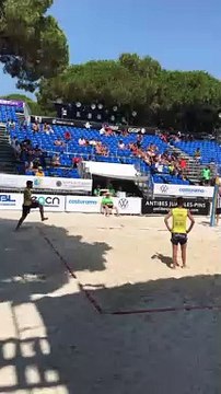 Le mondial de foot-volley s'installe à Juan-les-Pains