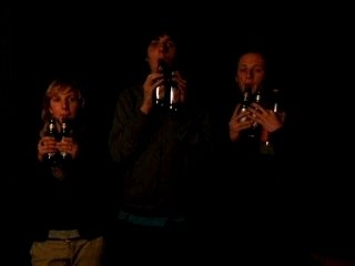 Au clair de la lune interprêté par le trio de kronenbourg