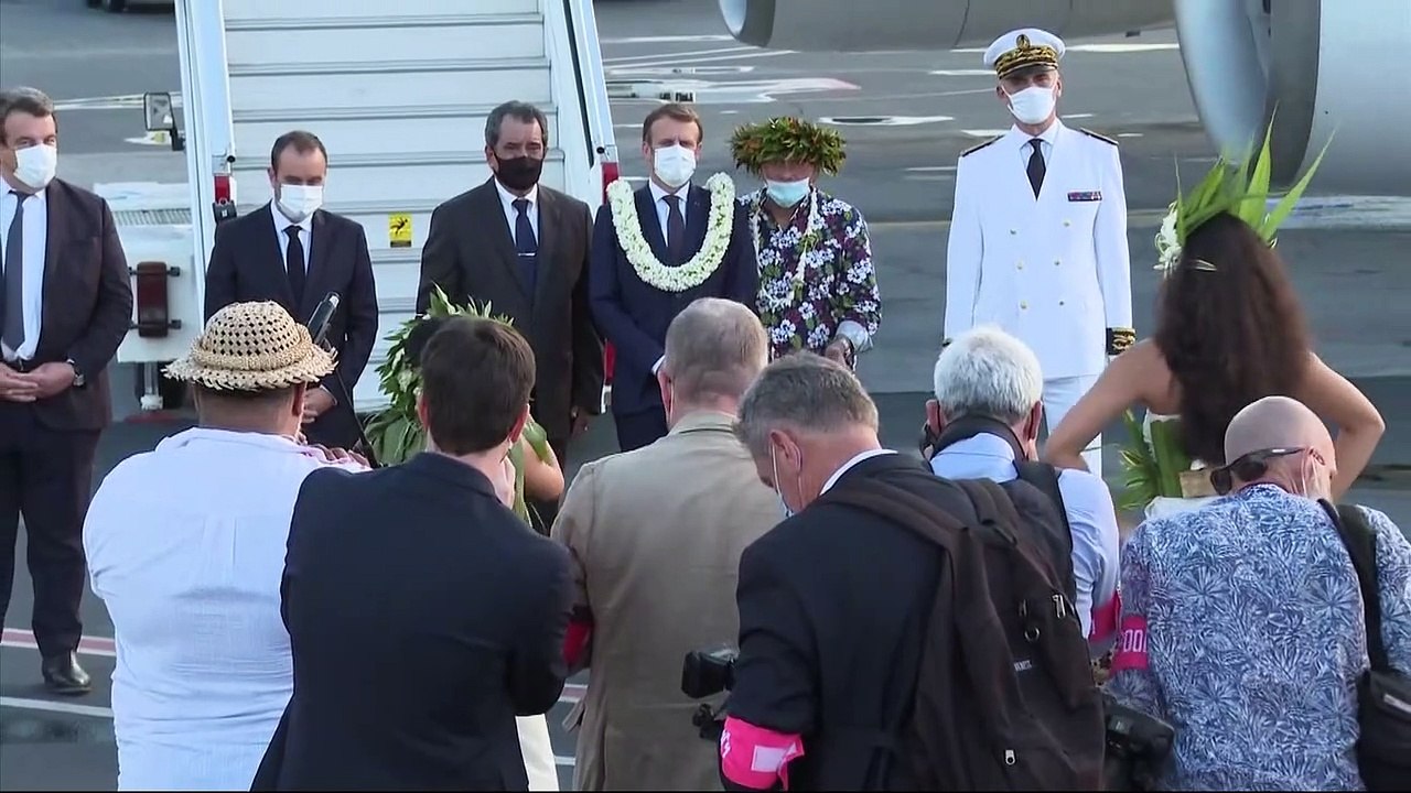 Empfang mit Blumen: Macron besucht Französisch-Polynesien