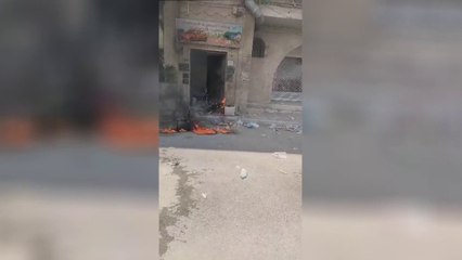 تونس.. محتجون يشعلون النيران في مداخل مقر حركة النهضة في توزر