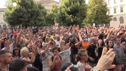 "No al green pass", in migliaia contro l'obbligo