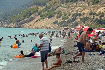 Tatilin son gününde sahil ve piknik alanlarında korkutan yoğunluk