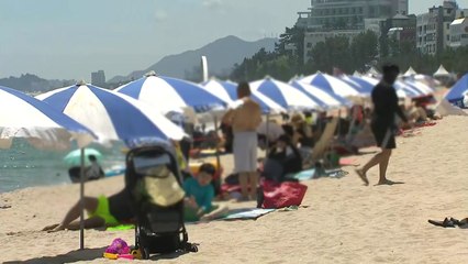 동해안 해수욕장 20만 명 방문...강원 주말·휴일 54명 확진 / YTN