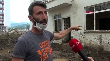 Selde mahsur kalan çiftçinin zor anları kamerada