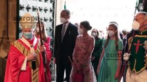 Los Reyes acuden a la Ofrenda del Apóstol Santiago junto a sus hijas