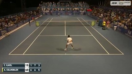 İspanya'daki tarihi tenis maçında kazanan Altuğ Çelikbilek