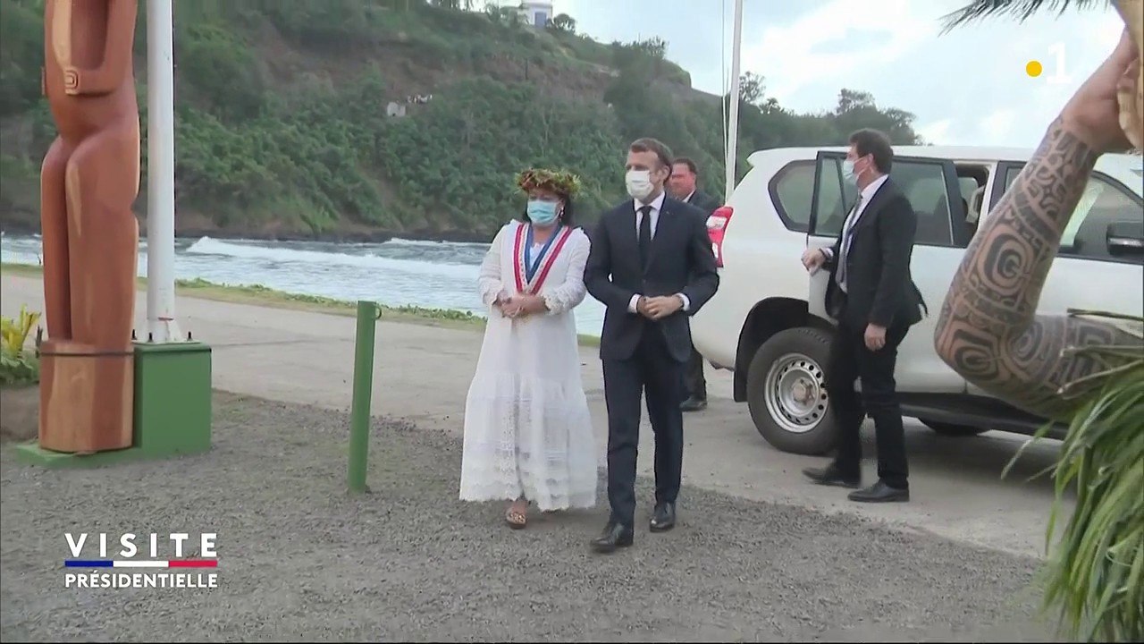 Cortège présidentiel arrive à Hiva Oa