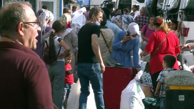 Bayram tatili dönüşü 15 Temmuz Demokrasi Otogarı'nda yoğunluk