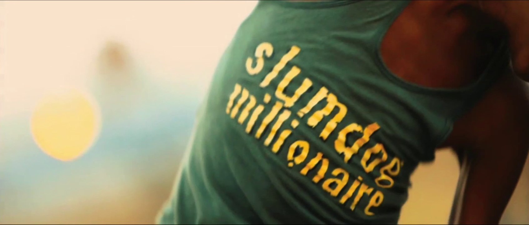 SLUMDOG MILLIONAIRE (2008) Trailer VO - HD