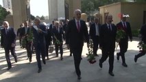 AK Parti Genel Başkanvekili Kurtulmuş, Bakü'de Haydar Aliyev'in mezarı ile şehitlikleri ziyaret etti