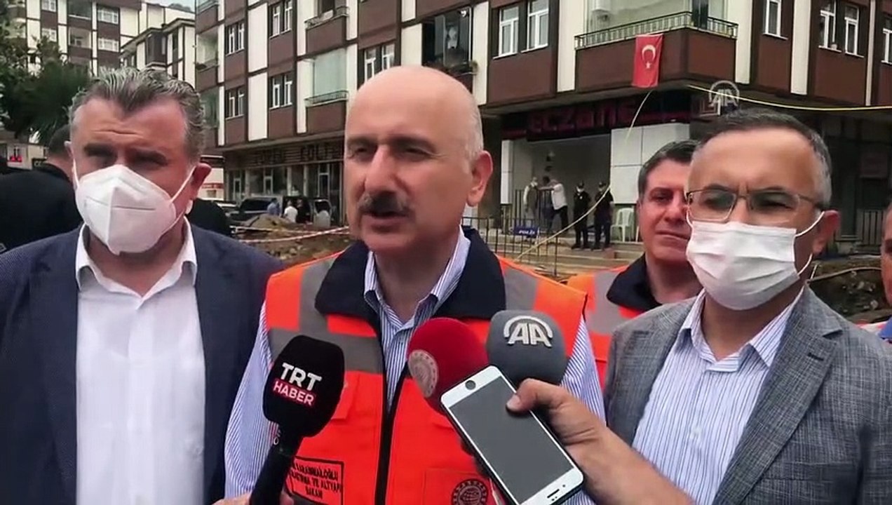 Bakan Karaismailoğlu'ndan sel felaketi yaşanan Güneysu hakkında açıklama