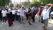TUNUS - Tunus emniyet güçleri Meclis önünde toplanan darbe karşıtları ve destekçilerine müdahalede bulundu (2)