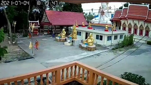 เปิดคริปโจรใจบาปทำเนียนเข้าวัดทำทีมาติดต่อทำบุญสบโอกาสโขมยเงินกว่า60000พร้อมสมเด็จเกศไชยโยและโทรศัพ2เครื่อง